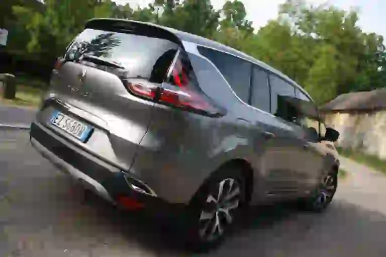 Renault Espace - Prova su strada - 2015 - 3