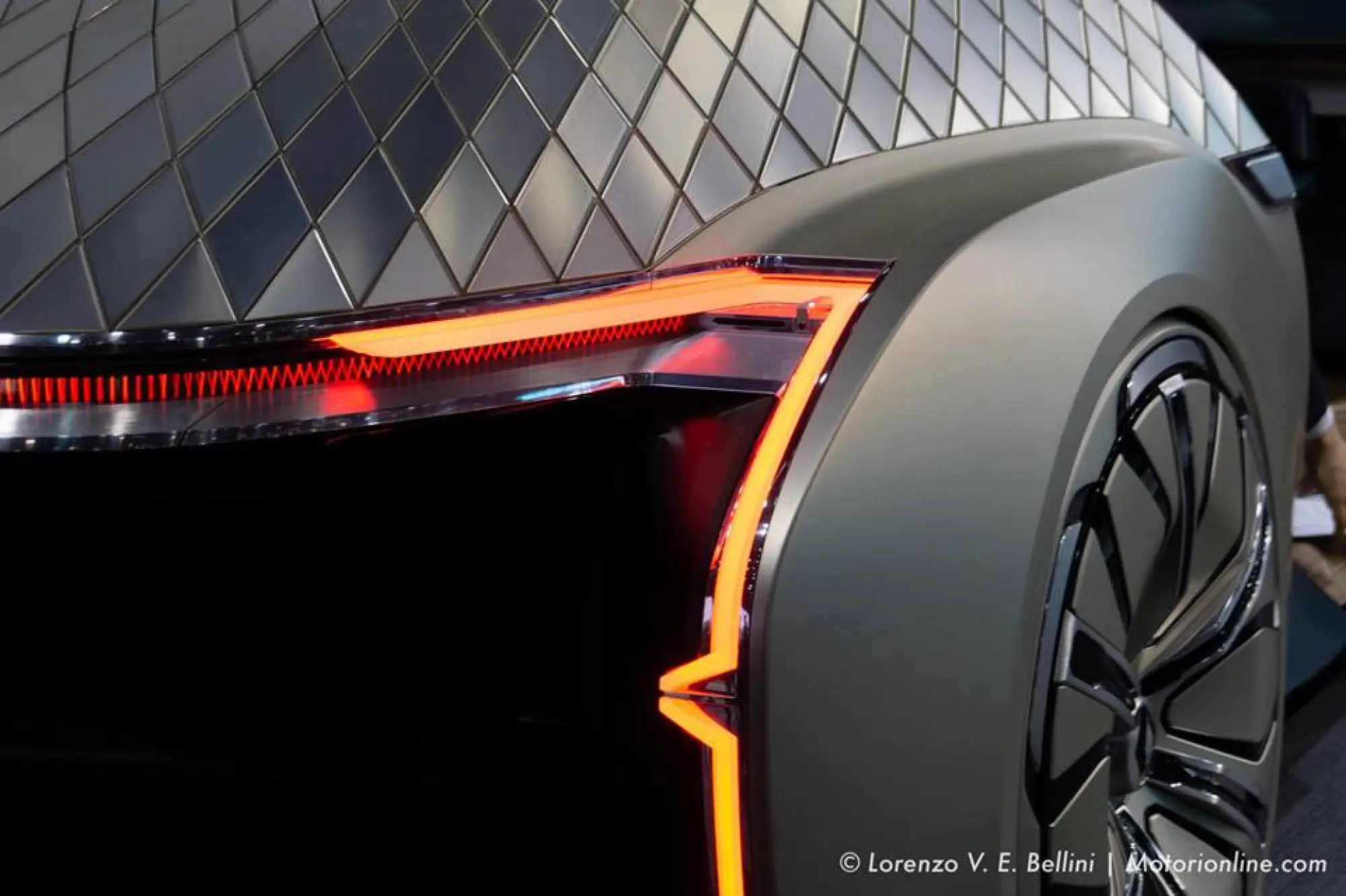 Renault EZ-Ultimo - Salone di Parigi 2018 - 13