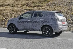 Renault Grand Captur - Foto spia 06-10-2015