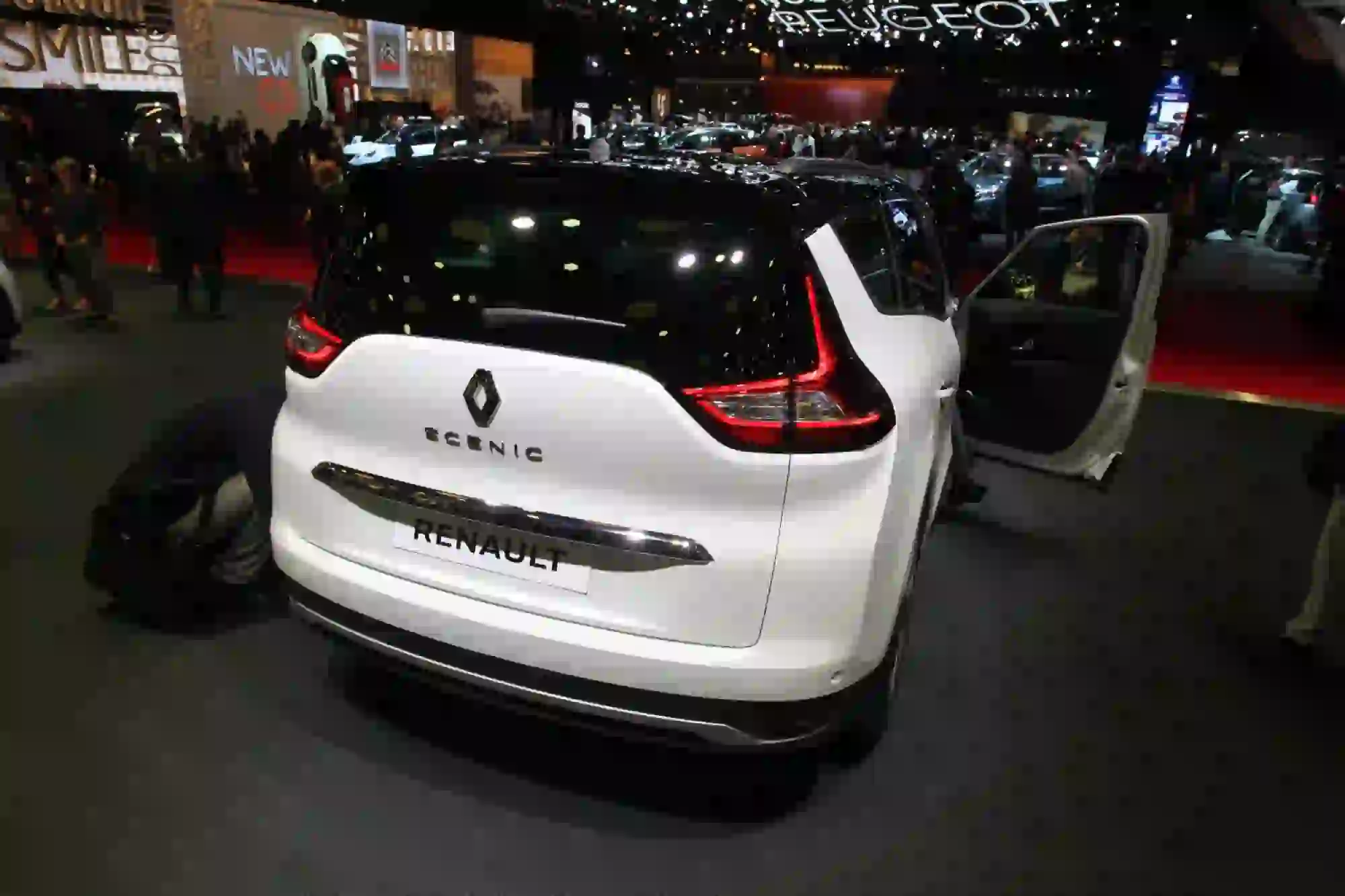 Renault Grand Scenic - Salone di Parigi 2016 - 4