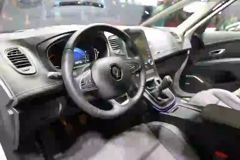 Renault Grand Scenic - Salone di Parigi 2016 - 8