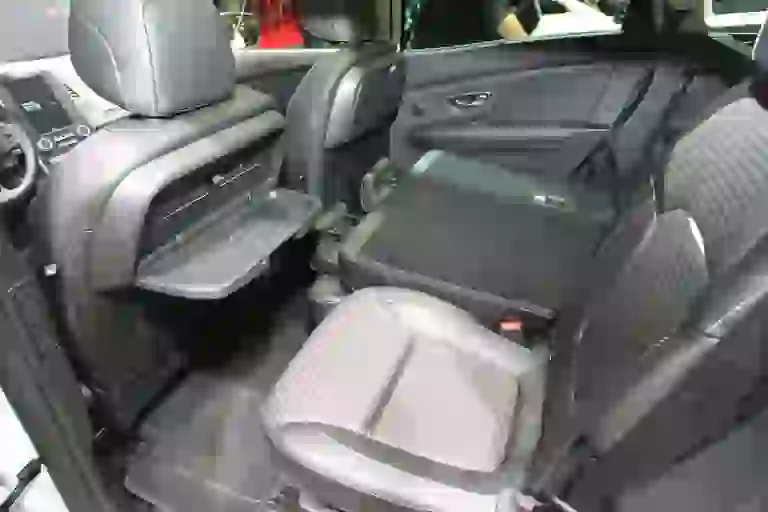 Renault Grand Scenic - Salone di Parigi 2016 - 9