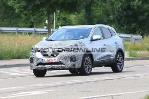 Renault Kadjar facelift - Foto spia 15-6-2018