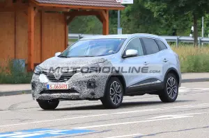 Renault Kadjar facelift - Foto spia 15-6-2018