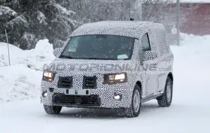 Renault Kangoo 2021 - Foto spia 28-01-2020