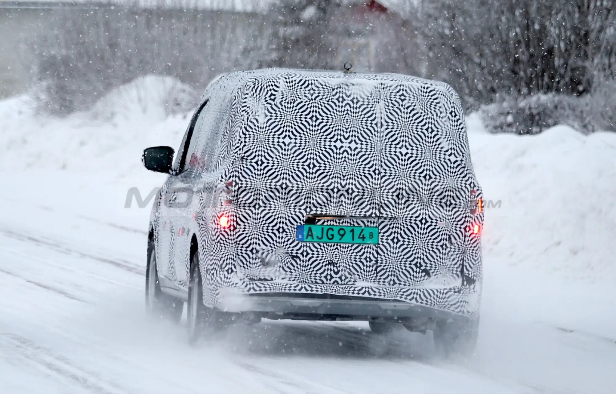 Renault Kangoo 2021 - Foto spia 28-01-2020 - 6