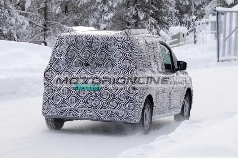 Renault Kangoo - Foto spia 20-2-2020 - 15