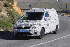 Renault Kangoo - Foto spia 24-6-2019