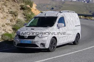 Renault Kangoo - Foto spia 24-6-2019