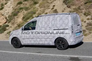 Renault Kangoo - Foto spia 24-6-2019