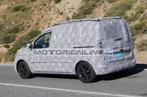 Renault Kangoo - Foto spia 24-6-2019