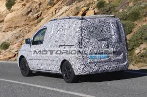Renault Kangoo - Foto spia 24-6-2019