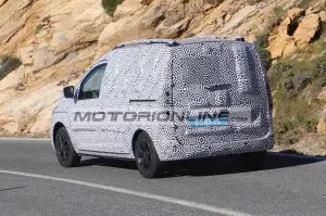 Renault Kangoo - Foto spia 24-6-2019