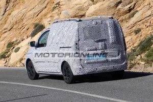 Renault Kangoo - Foto spia 24-6-2019