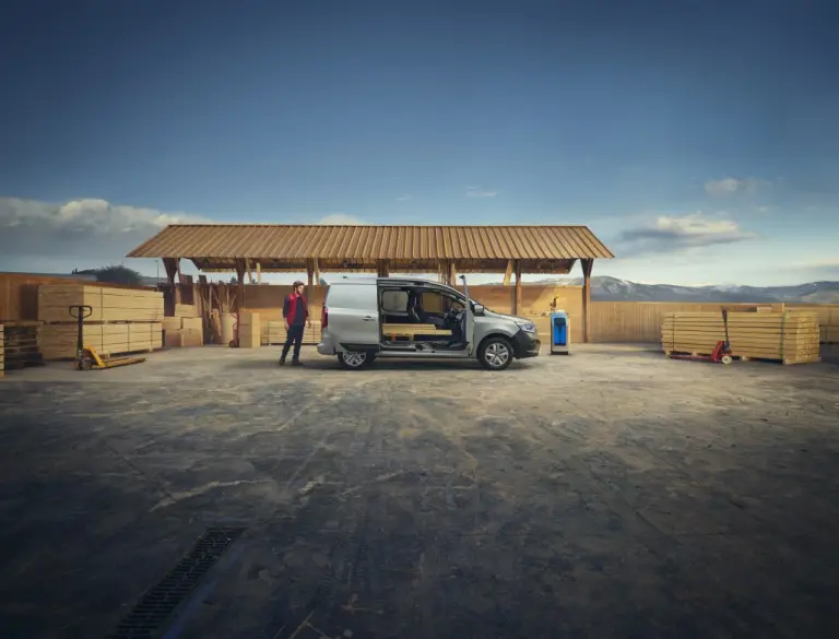 Renault Kangoo Van E-Tech 2022 - Foto ufficiali - 3