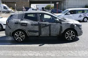 Renault Koleos 2016 - Foto spia 09-09-2014 - 5