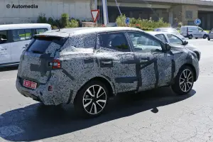 Renault Koleos 2016 - Foto spia 09-09-2014 - 6