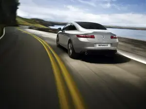 Renault Laguna Coupe restyling 2012 - 22