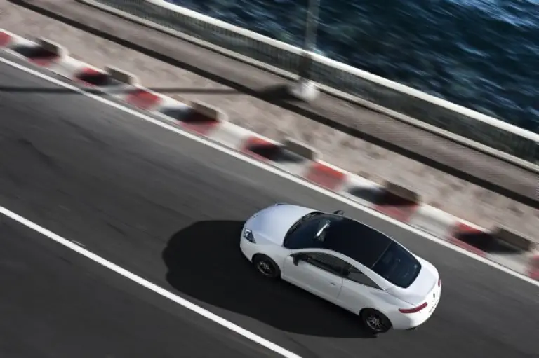Renault Laguna Coupe restyling 2012 - 28