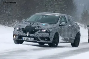 Renault Megane 2016 - Foto spia 27-02-2015