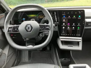 Renault Megane E-Tech 2022 - Come va - 24