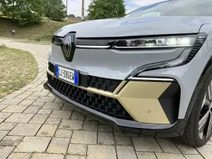 Renault Megane E-Tech 2022 - Come va - 7