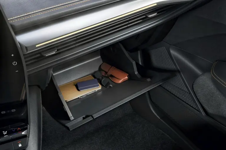 Renault Megane E-Tech Electric - 12
