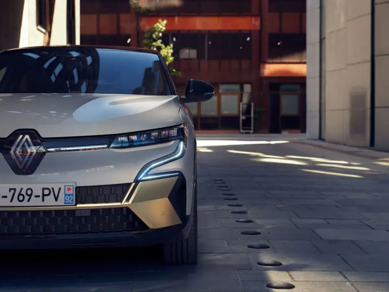 Renault Megane E-Tech Electric - 90