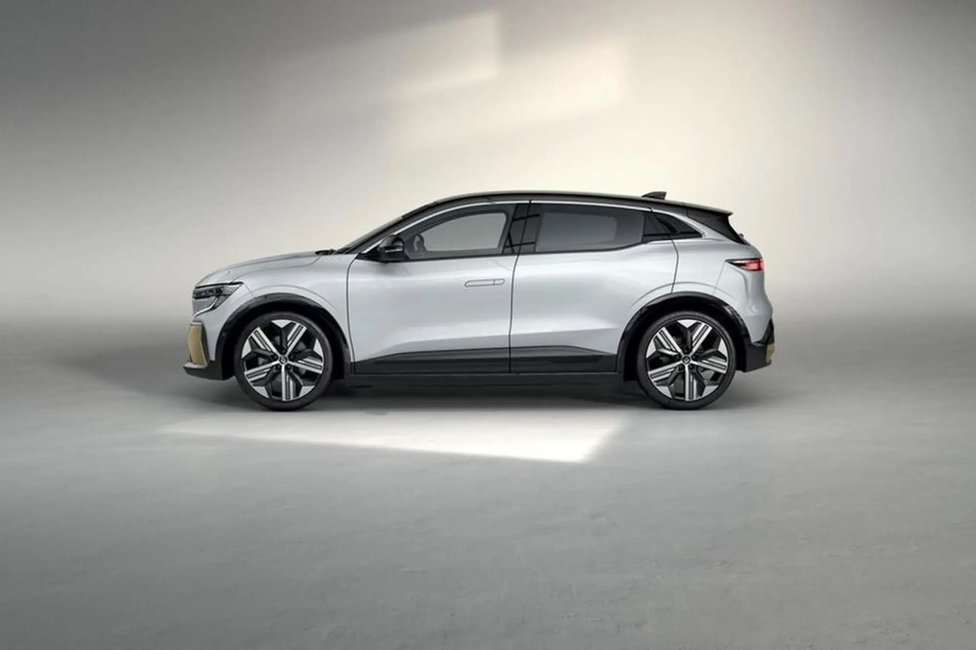 Renault Megane E-Tech Electric - 2