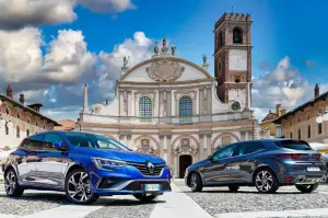 Renault Megane E-Tech Plug-in Hybrid - Prova su Strada