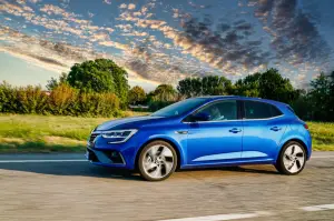 Renault Megane E-Tech Plug-in Hybrid - Prova su Strada
