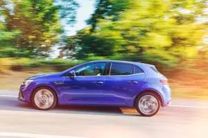 Renault Megane E-Tech Plug-in Hybrid - Prova su Strada