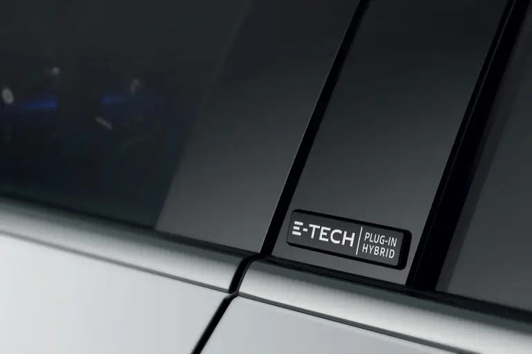 Renault Megane E-Tech Plug-in Hybrid - 4