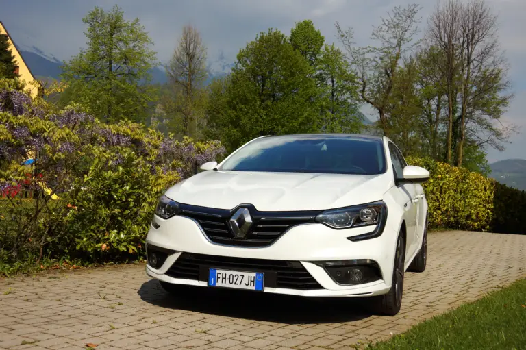 Renault Megane Grand Coupe' - prova su strada 2017 - 5