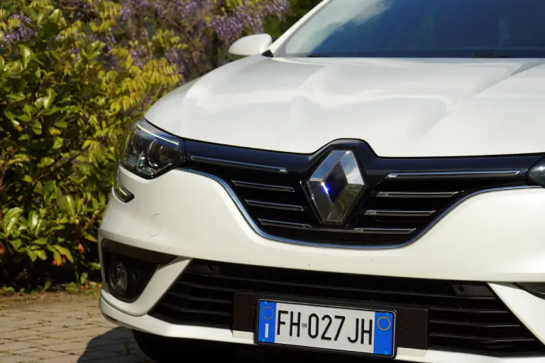 Renault Megane Grand Coupe' - prova su strada 2017 - 6
