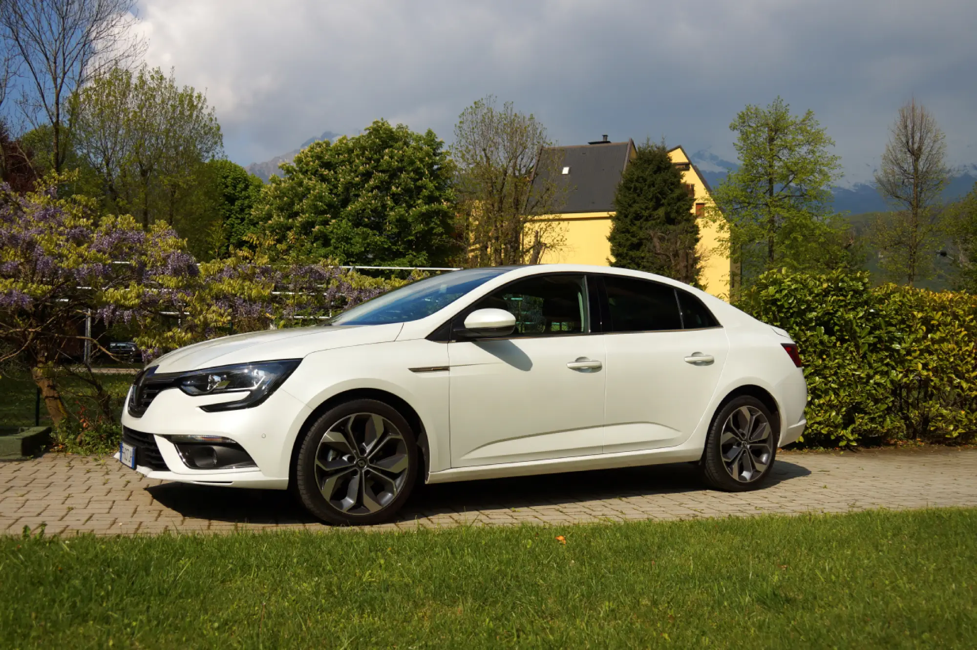Renault Megane Grand Coupe' - prova su strada 2017 - 9