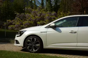 Renault Megane Grand Coupe' - prova su strada 2017