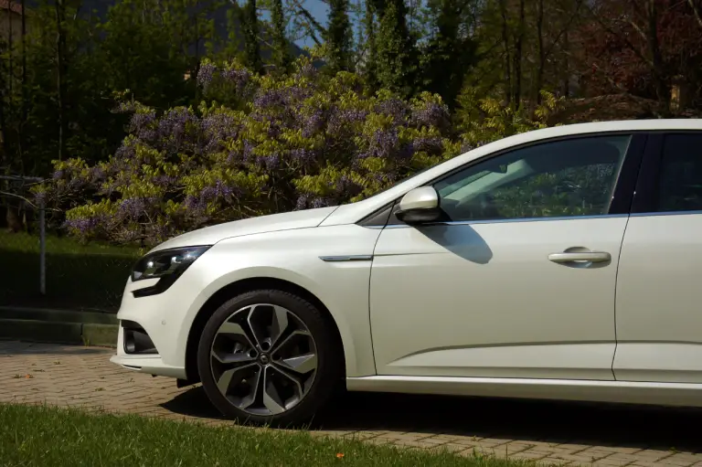 Renault Megane Grand Coupe' - prova su strada 2017 - 14