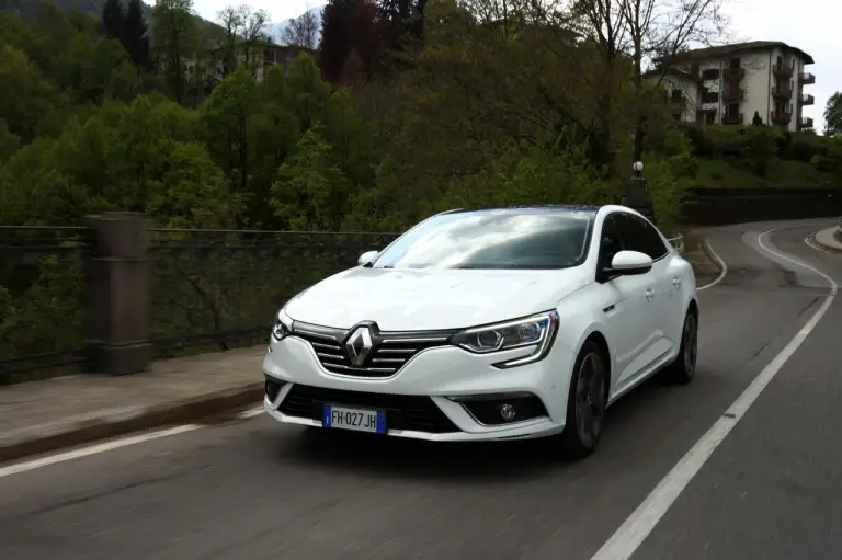 Renault Megane Grand Coupe' - prova su strada 2017 - 77