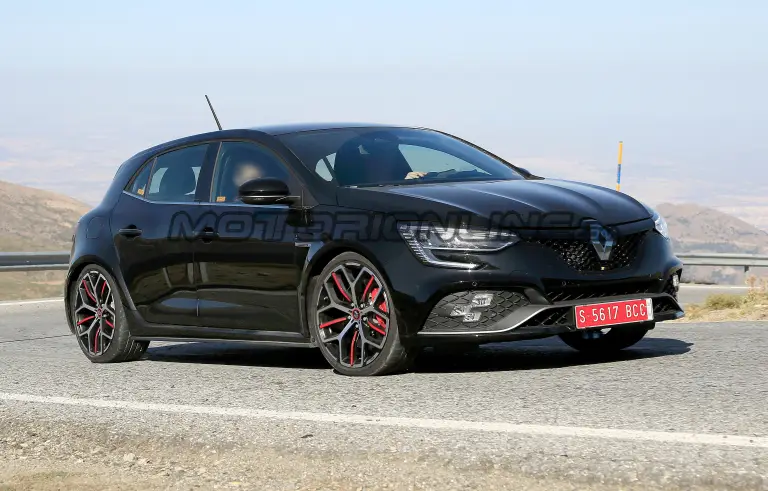 Renault Megane RS 2020 - Foto spia 05-09-2019 - 11