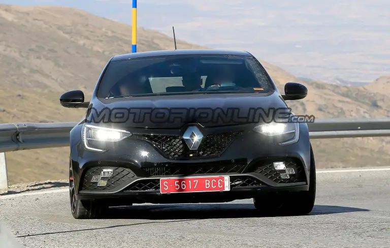 Renault Megane RS 2020 - Foto spia 05-09-2019 - 8