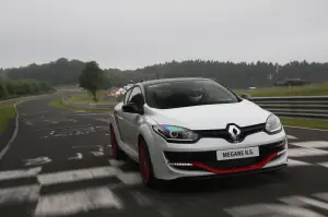 Renault Megane RS 275 Trophy-R