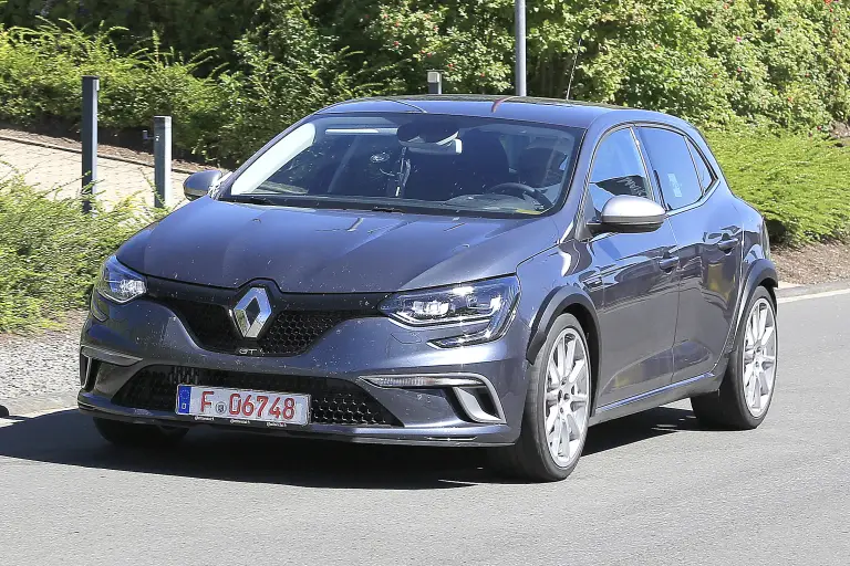 Renault Megane RS foto spia 5 settembre 2016 - 2