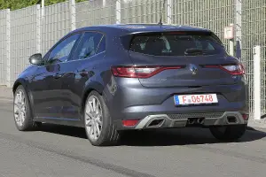 Renault Megane RS foto spia 5 settembre 2016