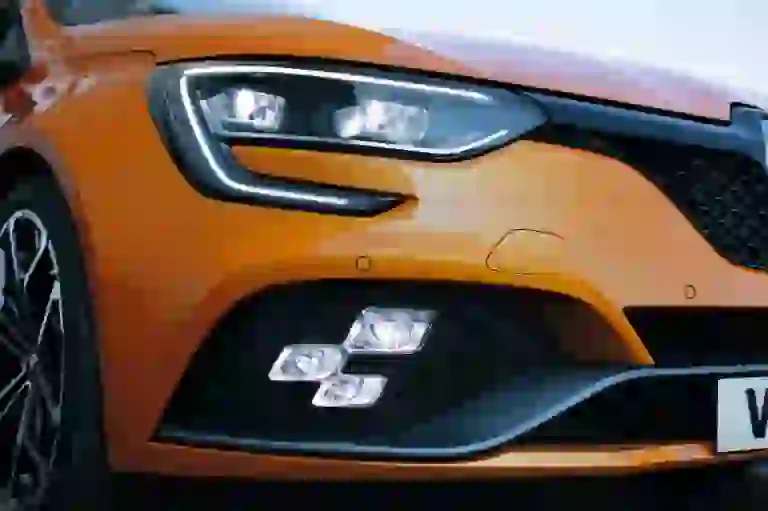 Renault Megane RS MY 2018 - 10