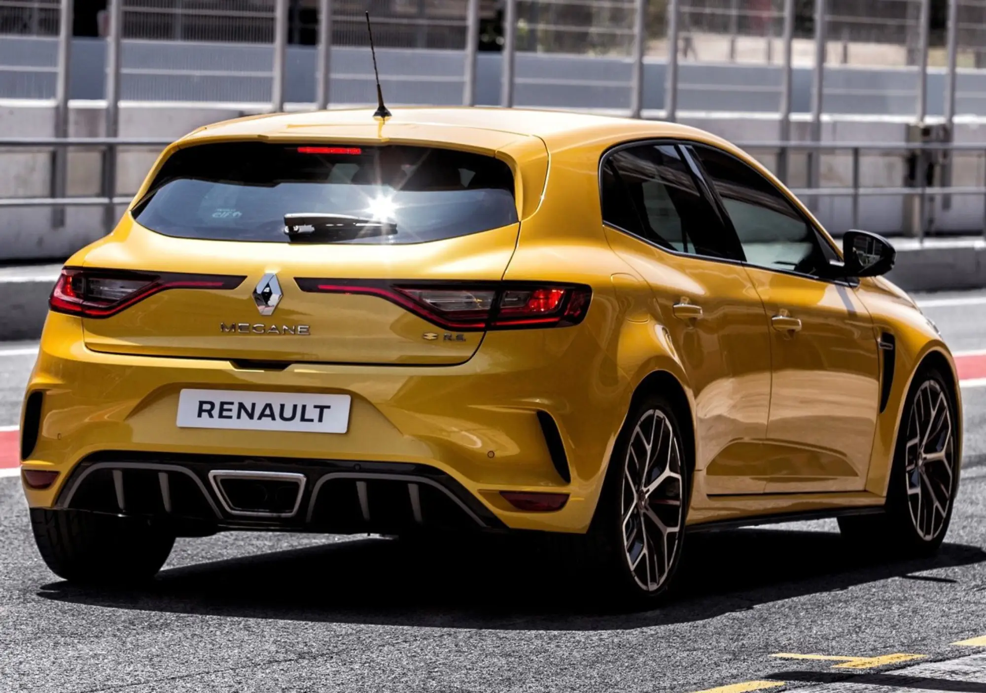 Renault Megane RS Trophy MY 2019 - Intervista a Patrice Ratti - 8