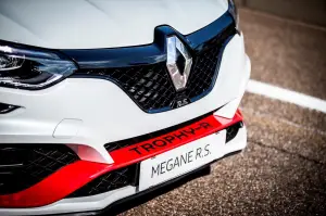 Renault Megane RS Trophy-R - Foto ufficiali - 1