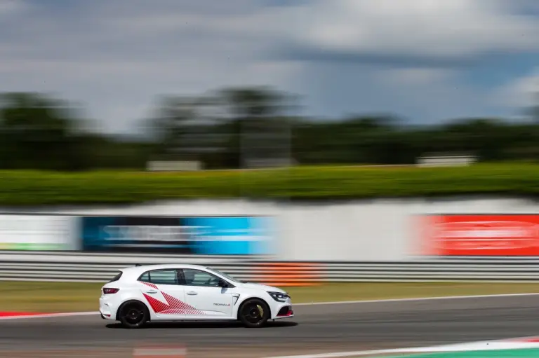 Renault Megane RS Trophy-R - Foto ufficiali - 15