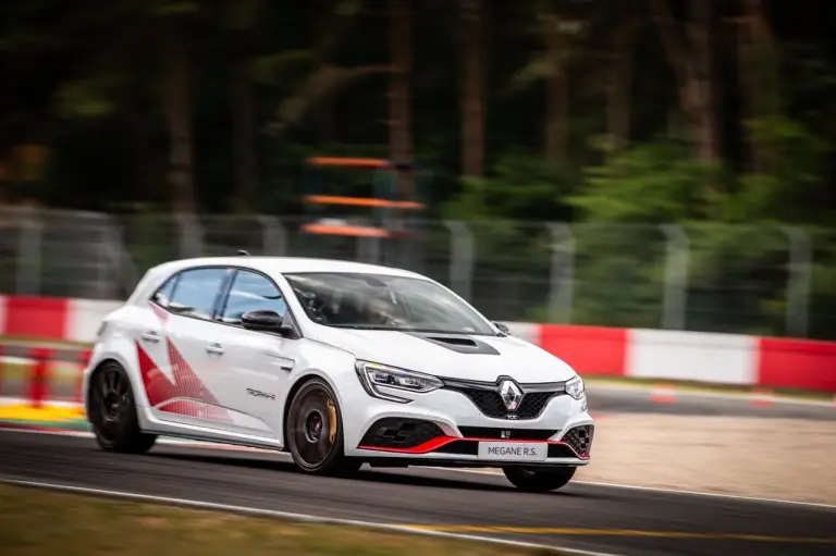 Renault Megane RS Trophy-R - Foto ufficiali - 17