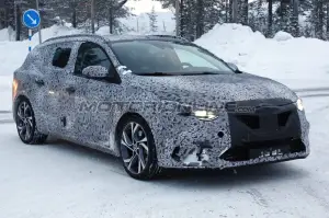 Renault Megane Sport Tourer MY 2017 - Foto spia 07-02-2016